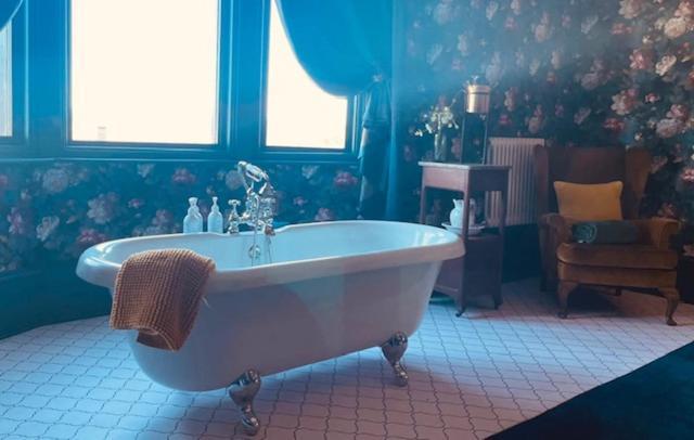 Mollys Boutique Hotel Илкли Экстерьер фото