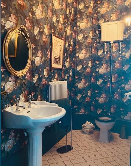 Mollys Boutique Hotel Илкли Экстерьер фото